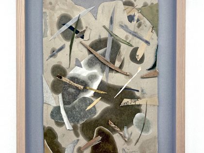 Miguel Ángel Tornero: Sin título, 2022. Collage en papel de estraza sobre cartón en marco de madera de roble y cristal museo antirreflejo. 65x50 cm.